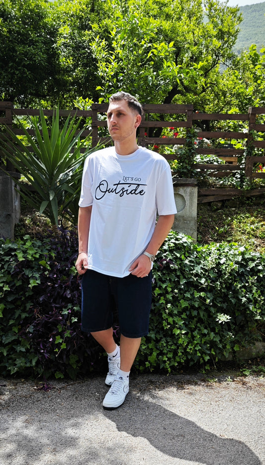 T-Shirt Outside