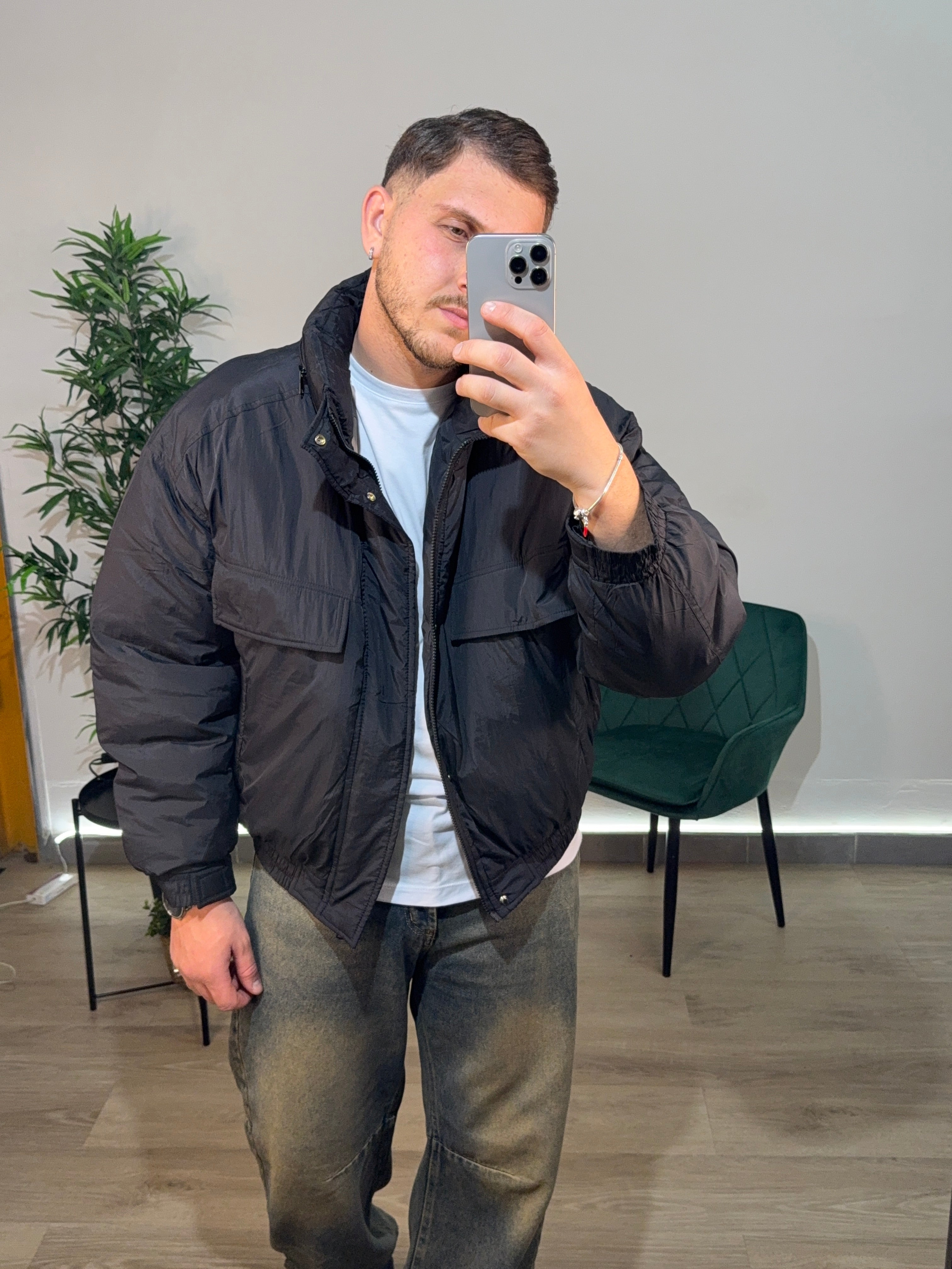 Bomber Crop