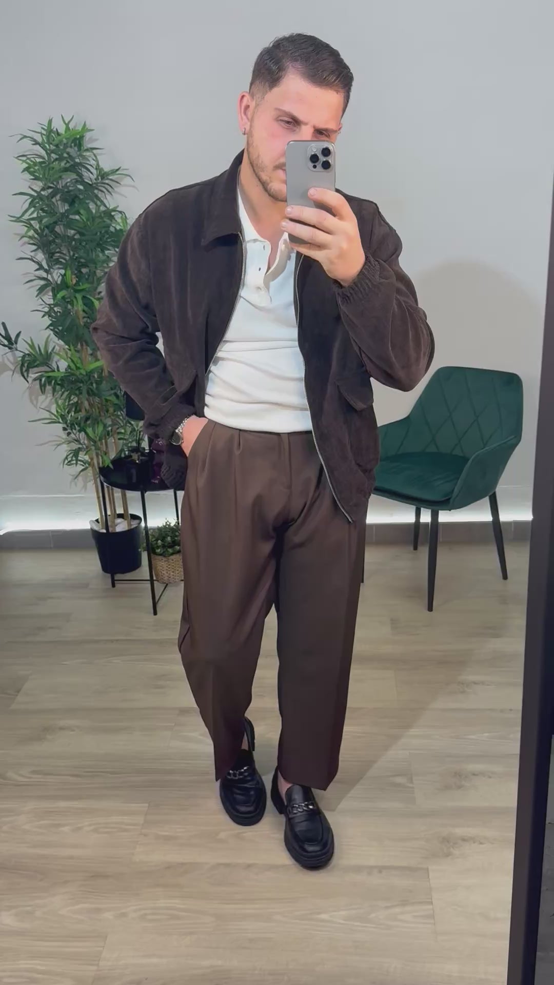 Pantalone British
